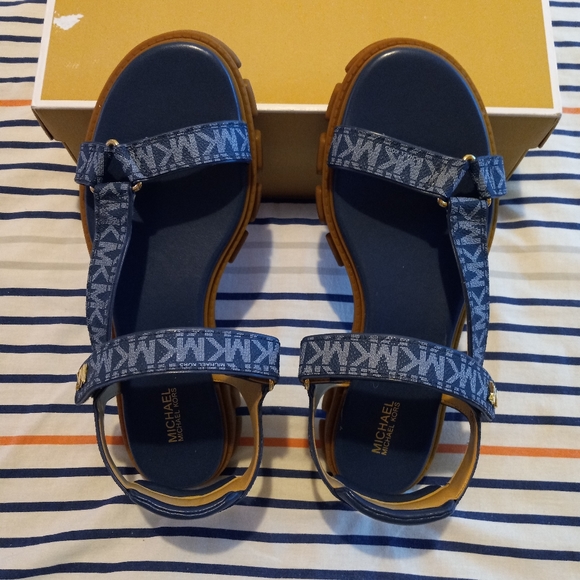 Michael Kors Ridley Lug Sole Sandals - Picture 8 of 16